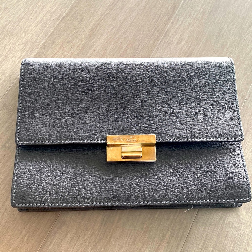 NWT Gucci clutch, black leather , very stylish